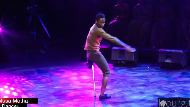 Perdre une jambe n'a pas empêché ce jeune Sud-Africain de devenir danseur