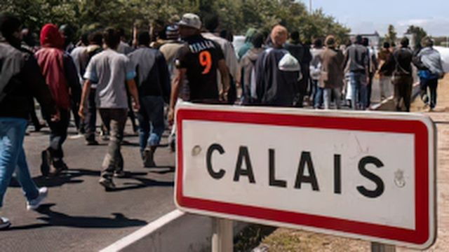 Calais : ils sont de retour.