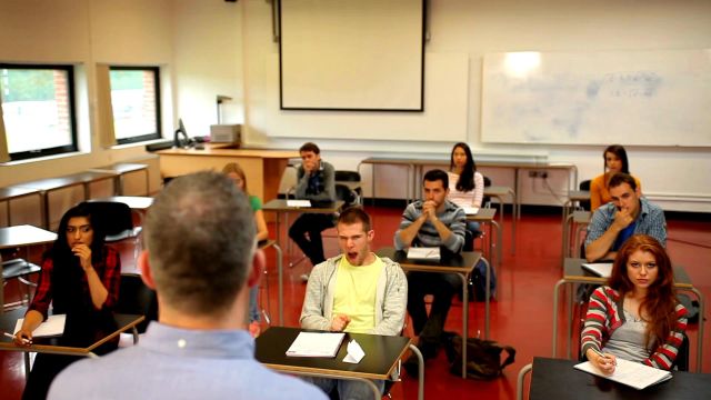 La Convention Citoyenne sur les « Temps de l’Enfant » : Un Gimmick Démagogique qui Masque l’Abandon Réel de l’École Française