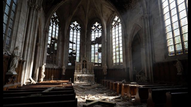 L’omerta médiatique sur les églises vandalisées : un silence qui interroge