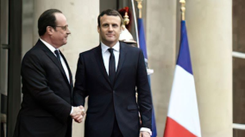 Hollande viré de l'Elysée par son ancien ministre