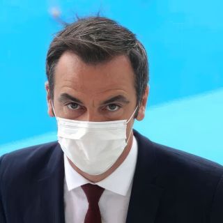 Véran pris en flagrant délit de mensonge sur la phase III des vaccins